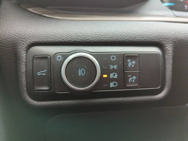 Certified 2023 Ford Explorer Limited w/ Limited Technology Package AWD/4WD image 36