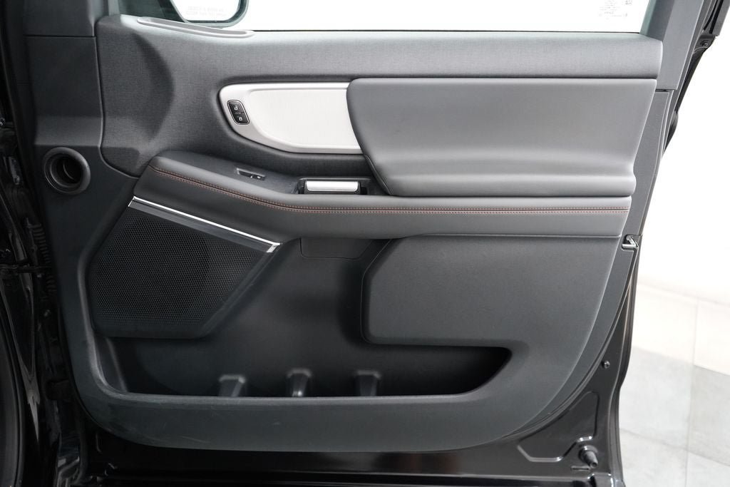Certified 2025 Ford Expedition Max Active AWD/4WD image 32