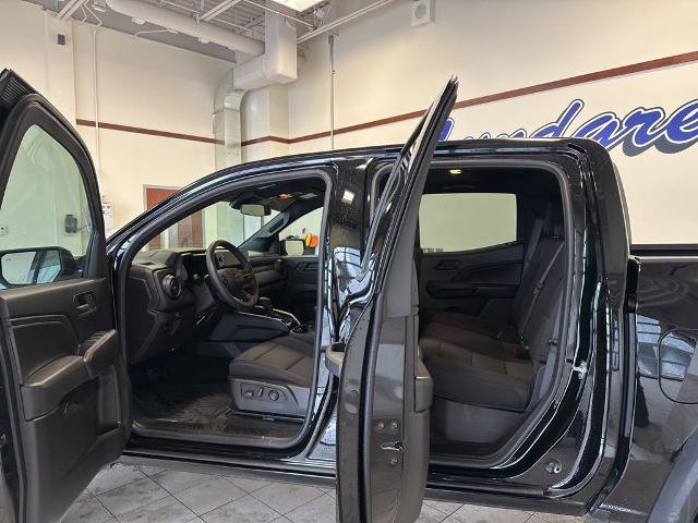 Used 2024 Chevrolet Colorado Trail Boss w/ Technology Package AWD/4WD image 8