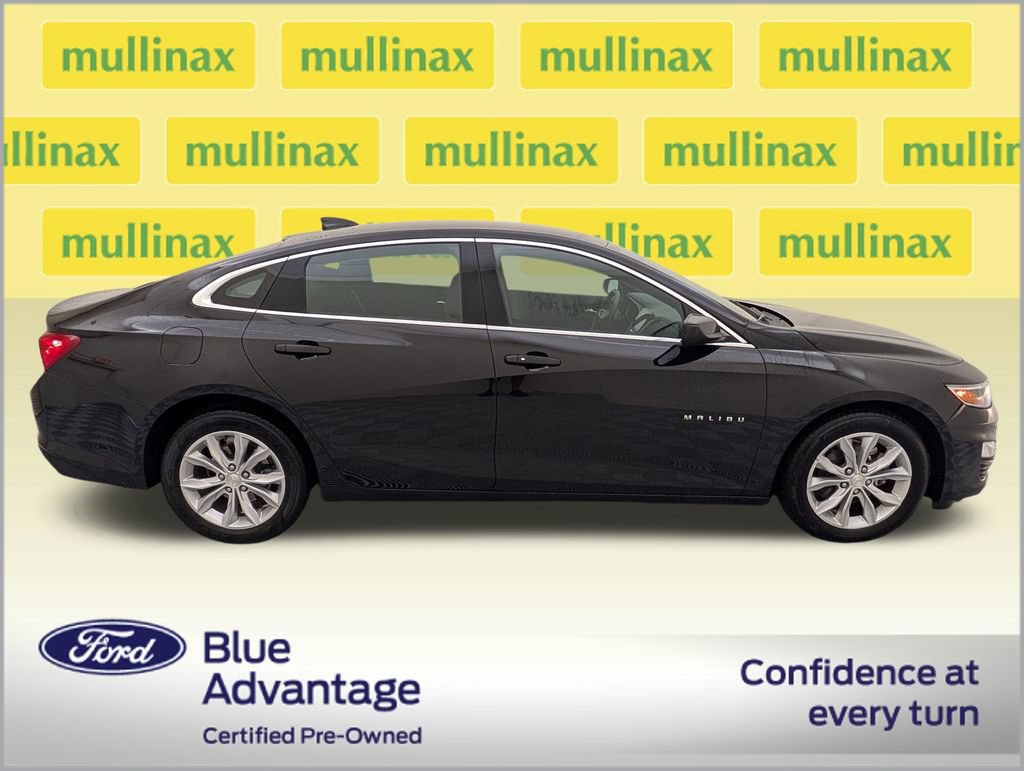 Used 2025 Chevrolet Malibu LT FWD image 2