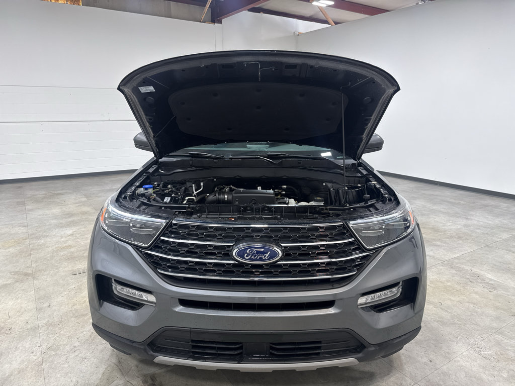 Certified 2024 Ford Explorer XLT w/ Equipment Group 202A AWD/4WD image 6