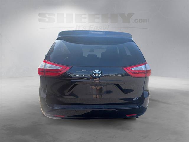 Used 2017 Toyota Sienna XLE w/ XLE Navigation Package FWD image 14