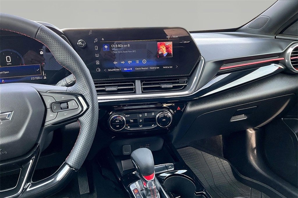 Used 2024 Chevrolet Trax RS w/ Driver Confidence Package image 8