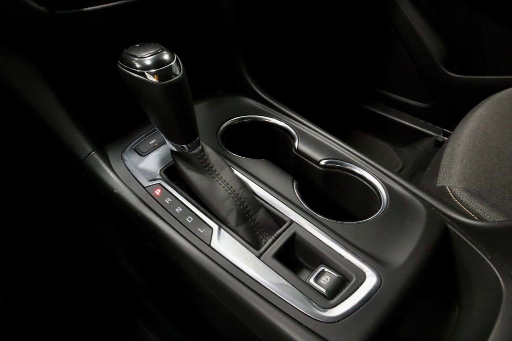 Used 2018 Chevrolet Equinox LT image 32