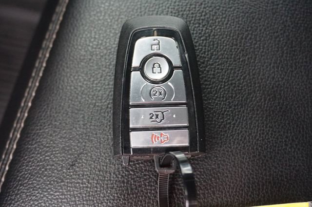 Certified 2022 Ford Explorer Limited w/ Equipment Group 301A image 21