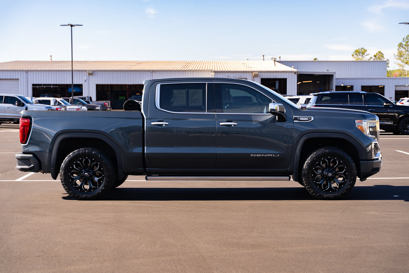 Used 2021 GMC Sierra 1500 Denali w/ Denali Ultimate Package AWD/4WD image 8