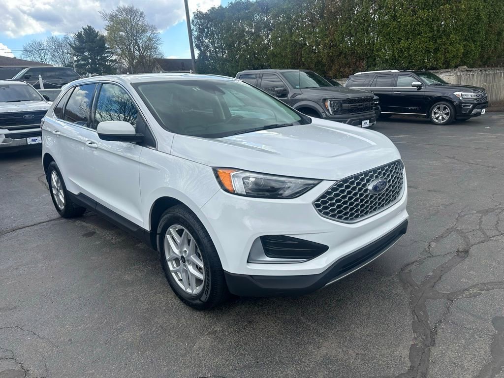 Certified 2024 Ford Edge SEL AWD/4WD image 3