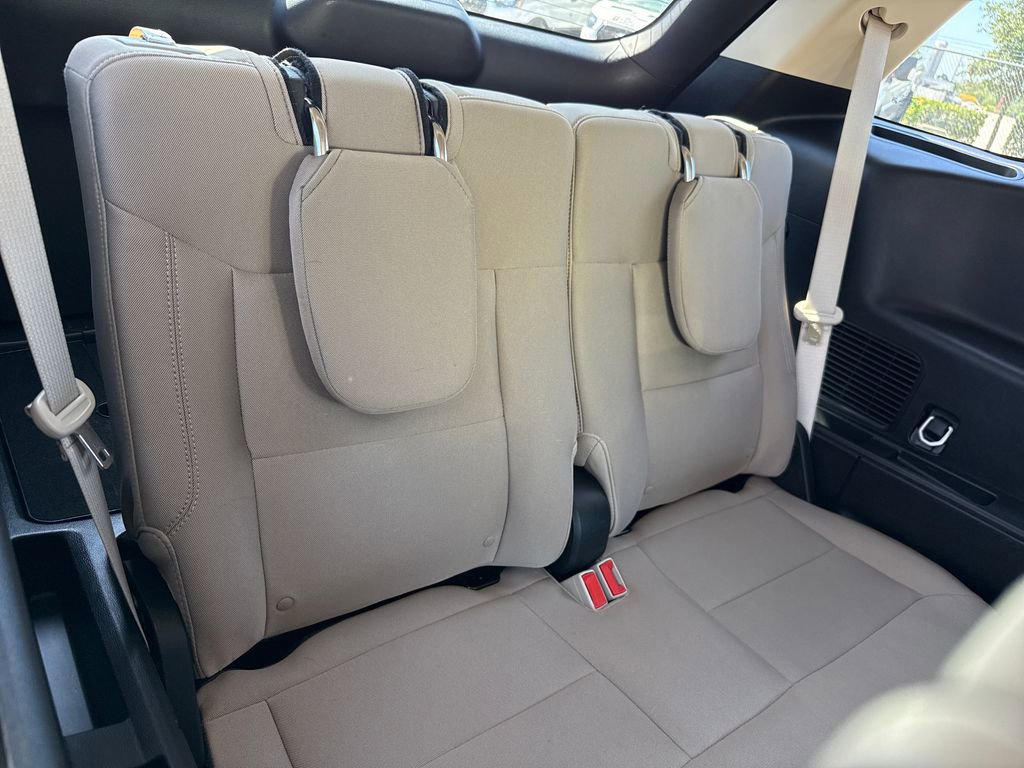 Certified 2023 Ford Explorer XLT RWD image 27