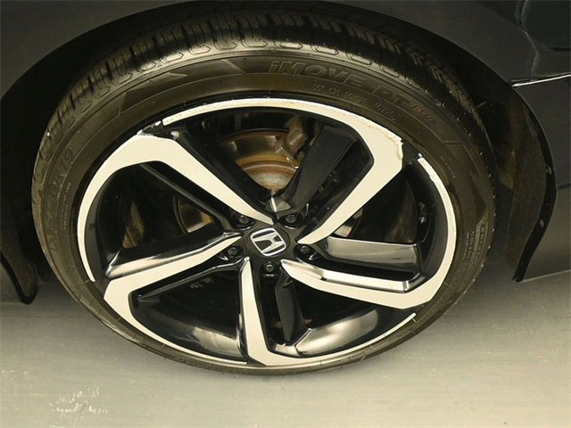 Used 2018 Honda Accord Sport image 9