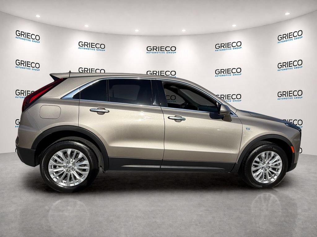 Used 2024 Cadillac XT4 Luxury FWD image 8