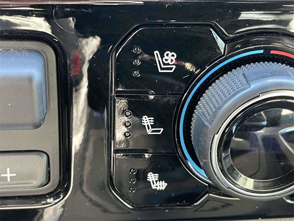 Used 2023 Chevrolet Silverado 1500 LTZ w/ LTZ Convenience Package II image 19