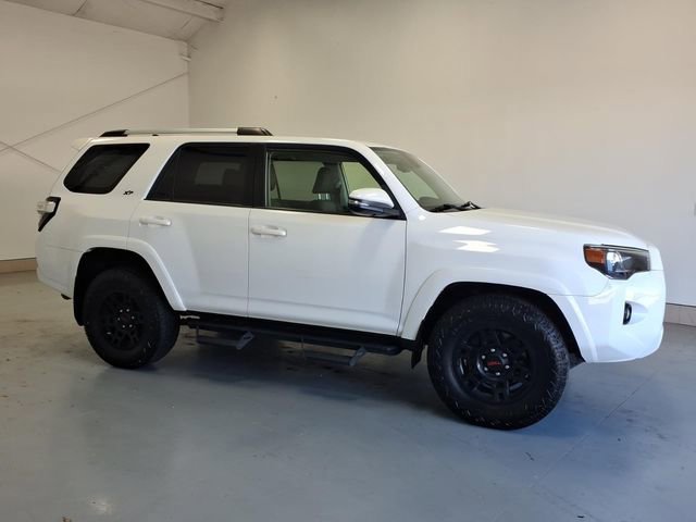 Used 2021 Toyota 4Runner SR5 Premium RWD image 2
