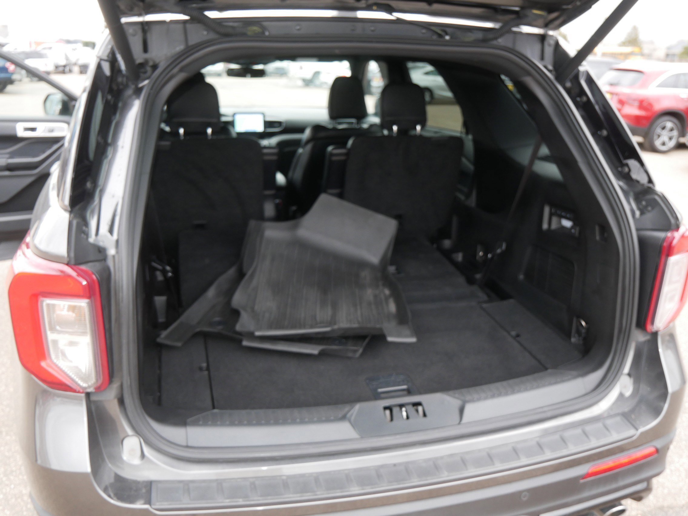 Certified 2020 Ford Explorer ST image 18