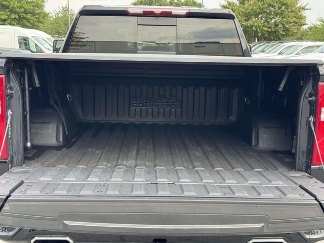 Used 2024 Chevrolet Silverado 1500 High Country w/ High Country Premium Package AWD/4WD image 13