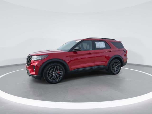Certified 2025 Ford Explorer ST image 9