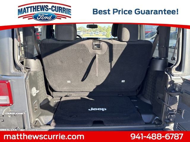 Used 2017 Jeep Wrangler Sahara w/ Connectivity Group image 12