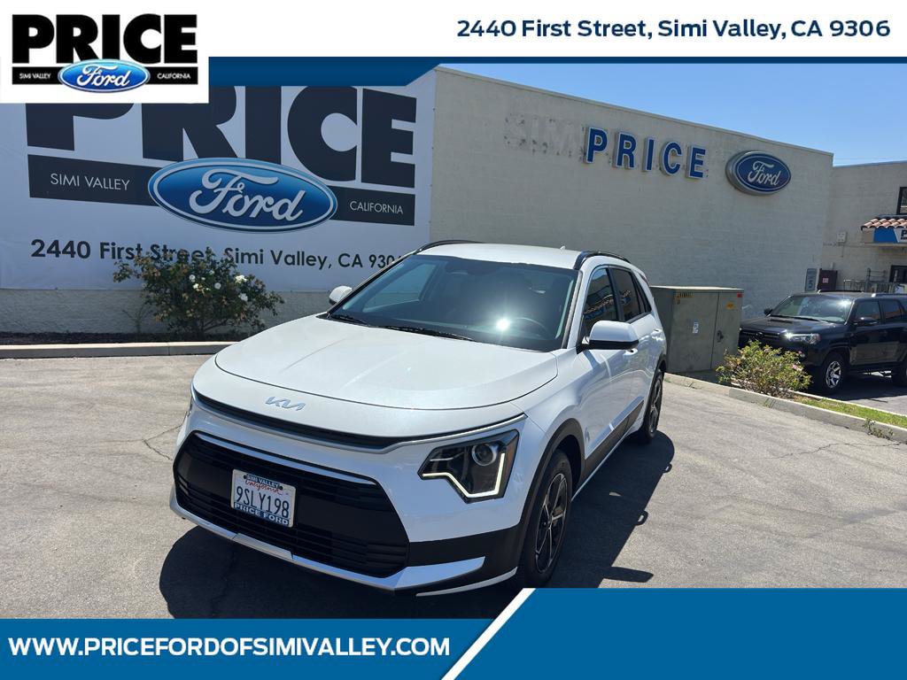 Used 2025 Kia Niro LX