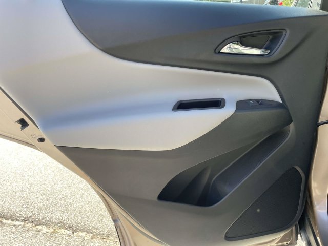 Used 2019 Chevrolet Equinox LS FWD image 14