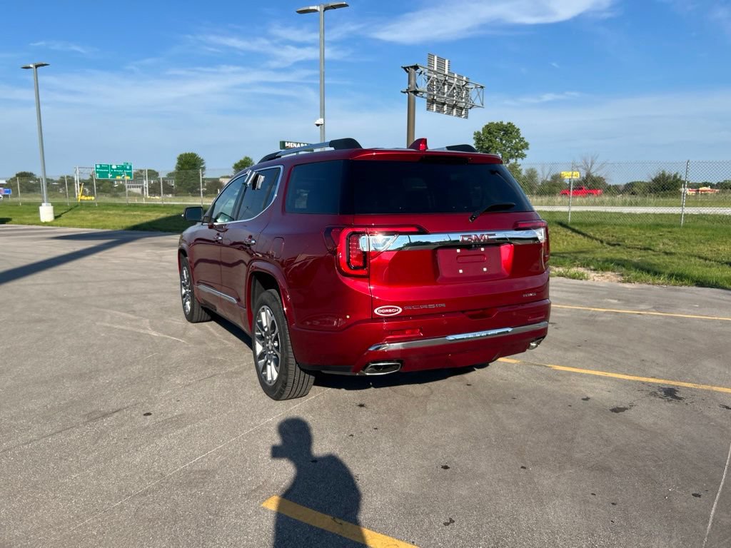 Used 2023 GMC Acadia Denali w/ Denali Ultimate Package AWD/4WD image 9