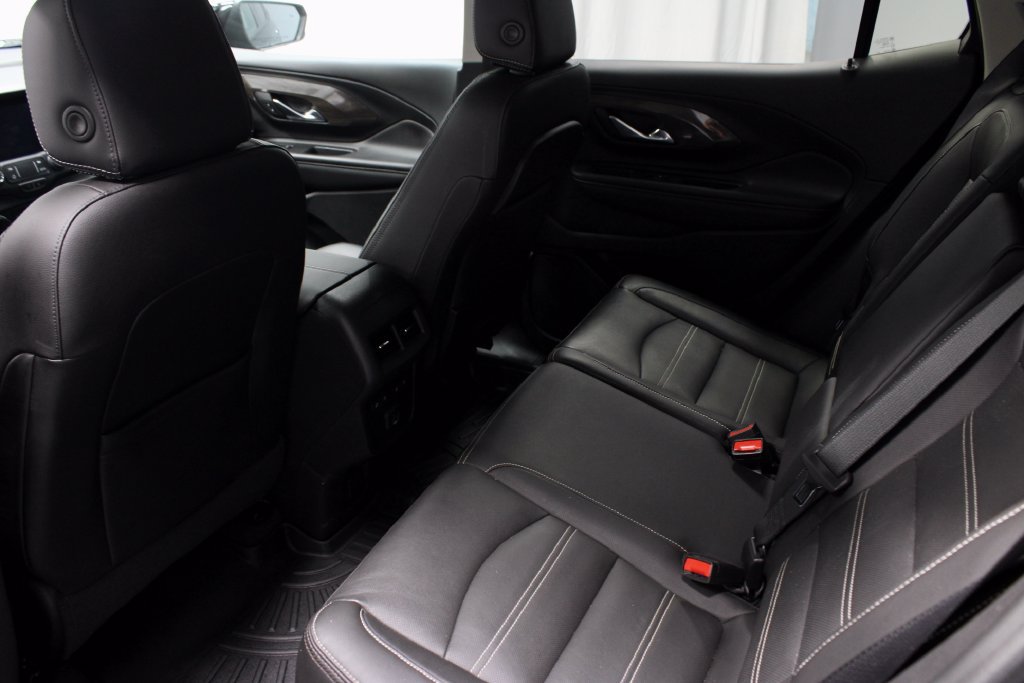 Used 2024 GMC Terrain Denali w/ Black Diamond Edition AWD/4WD image 20