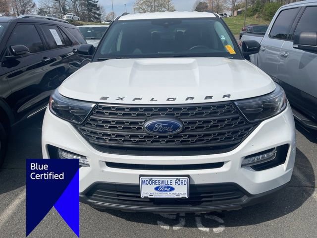 Certified 2023 Ford Explorer XLT w/ Equipment Group 202A image 3