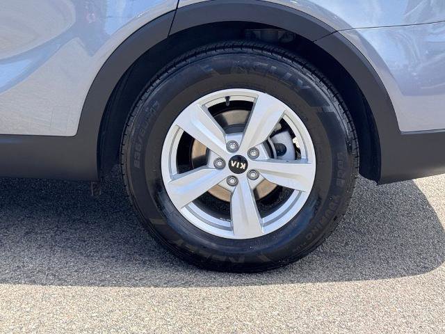 Used 2020 Kia Sorento FWD V6 image 14