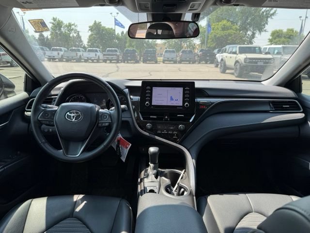 Used 2021 Toyota Camry SE AWD/4WD image 2