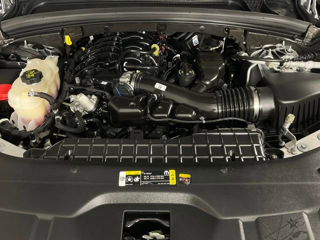 Used 2024 Jeep Grand Cherokee Laredo X w/ Luxury Tech Group I image 9