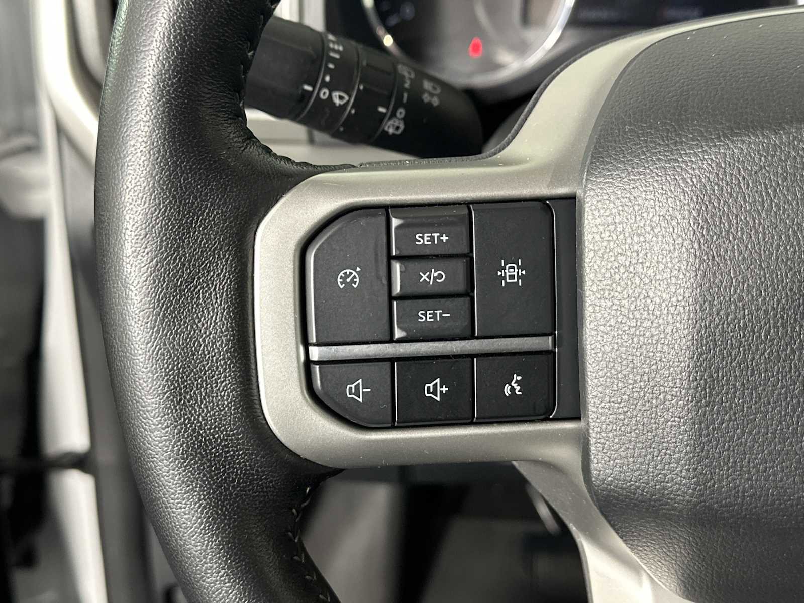 Certified 2024 Ford Expedition Max XLT image 28