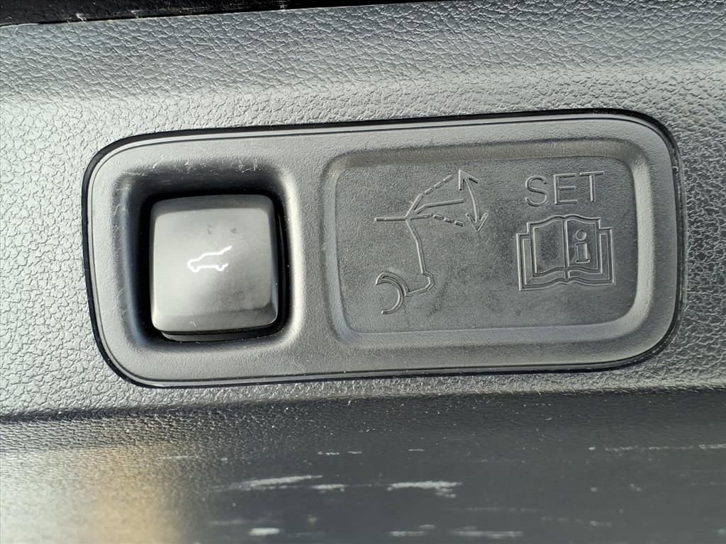 Certified 2024 Ford Expedition Max XLT image 13