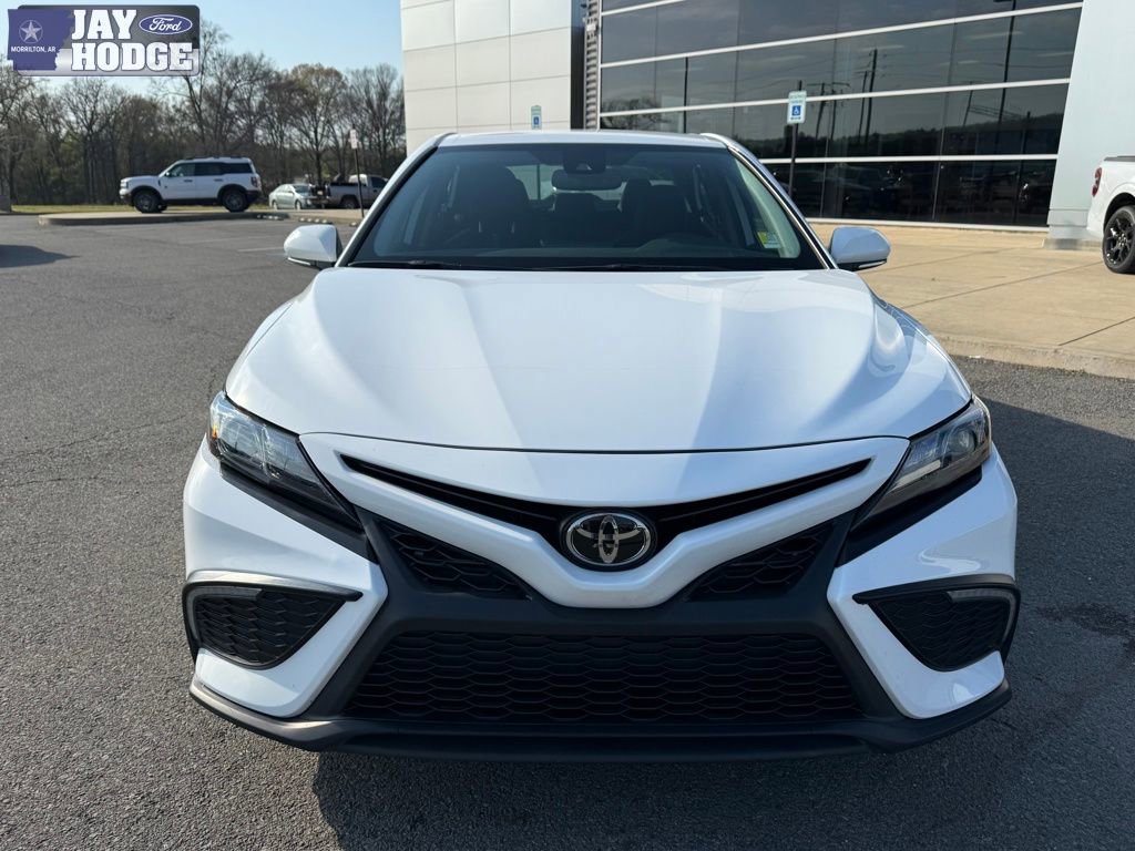Used 2024 Toyota Camry SE w/ Convenience Package image 8