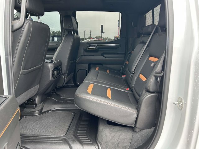 Used 2024 GMC Sierra 1500 AT4 w/ Technology Package AWD/4WD image 12