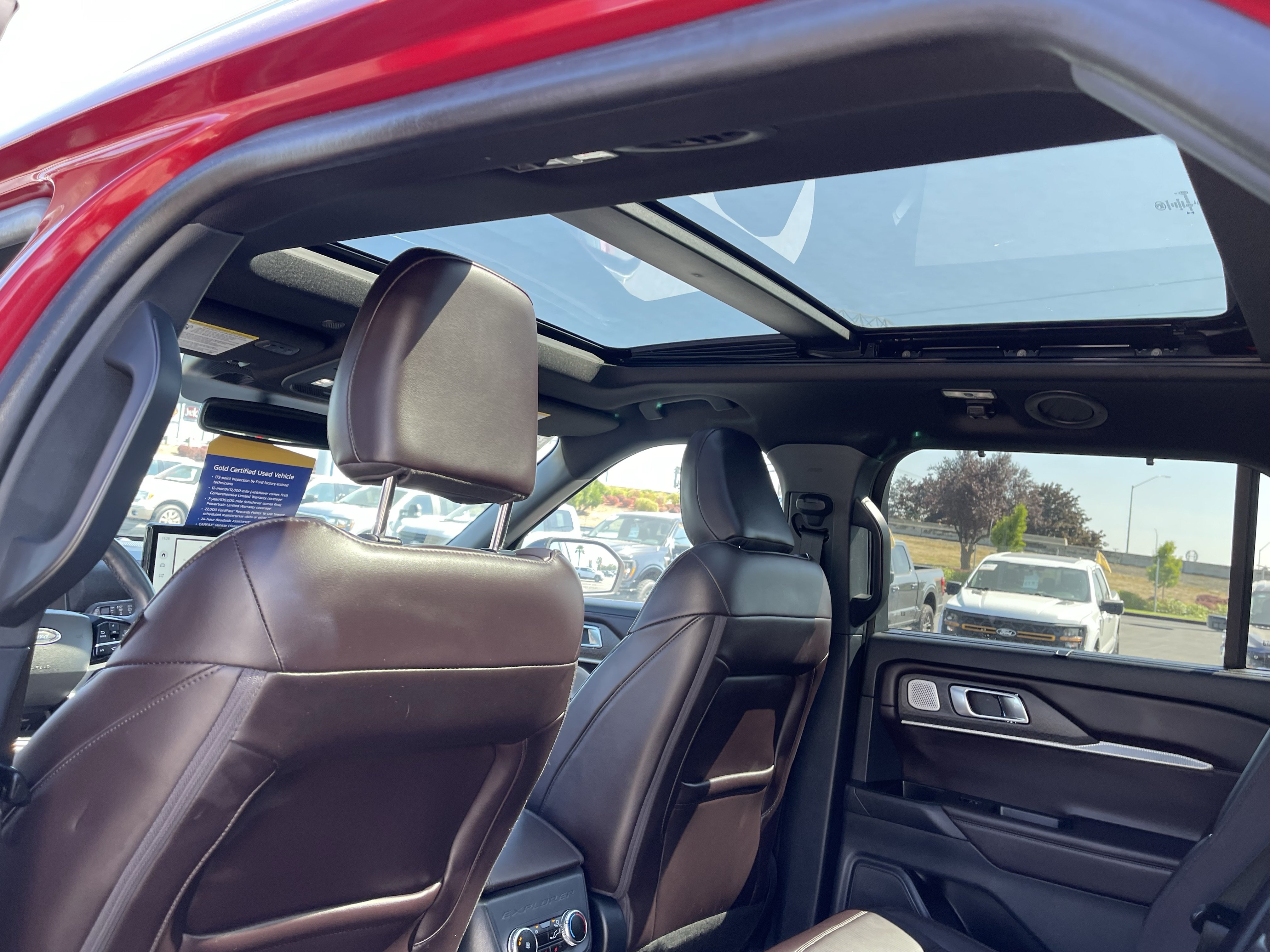 Certified 2025 Ford Explorer Platinum AWD/4WD image 13