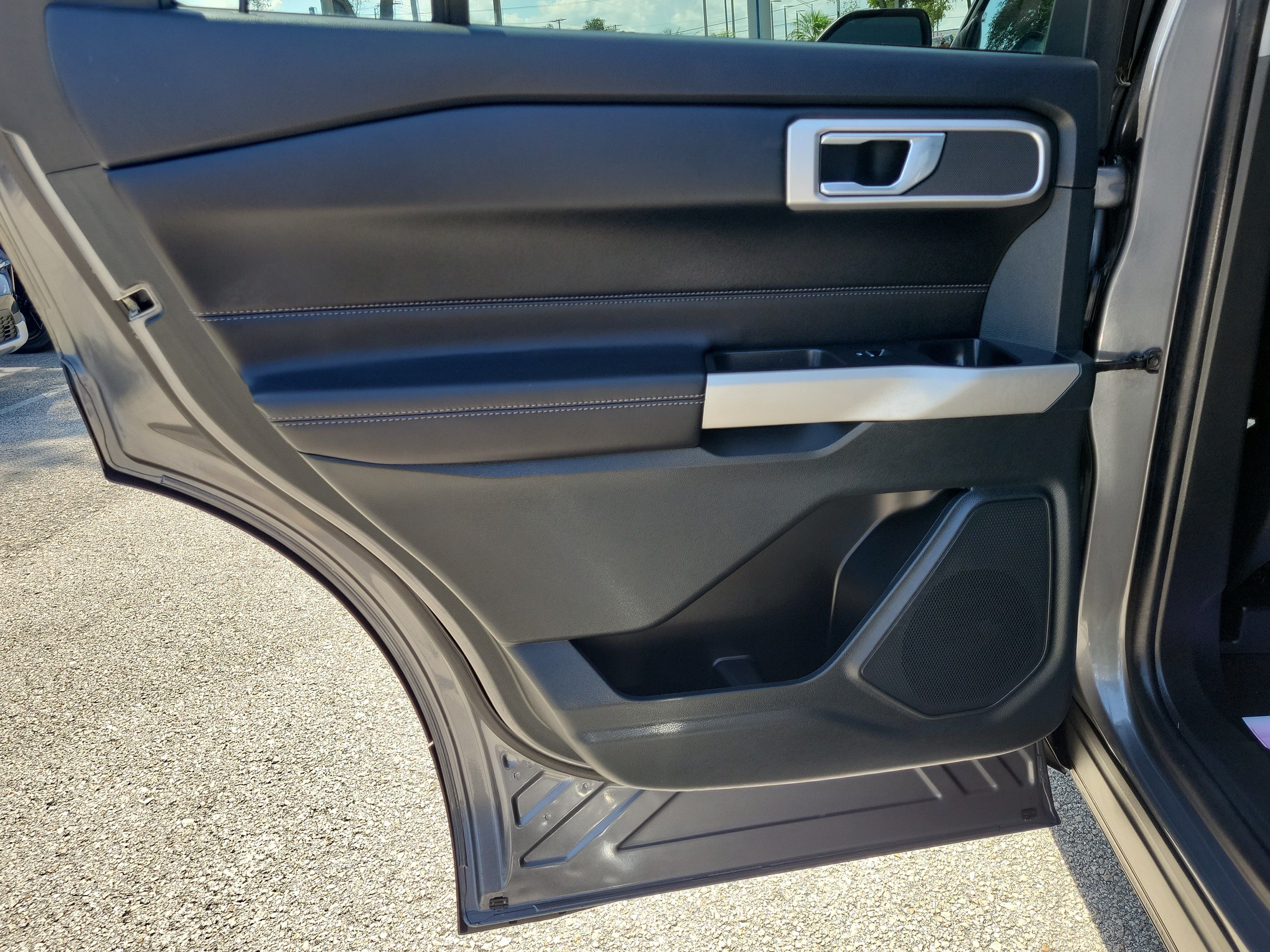Certified 2023 Ford Explorer XLT w/ Equipment Group 202A RWD image 11