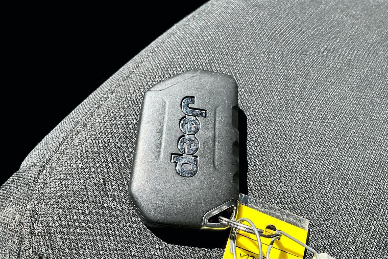 Used 2021 Jeep Wrangler Sport AWD/4WD image 15