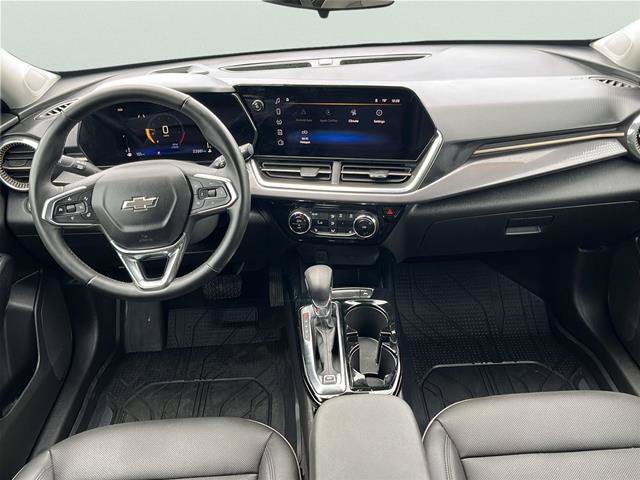 Used 2025 Chevrolet Trax ACTIV w/ Driver Confidence Package FWD image 17