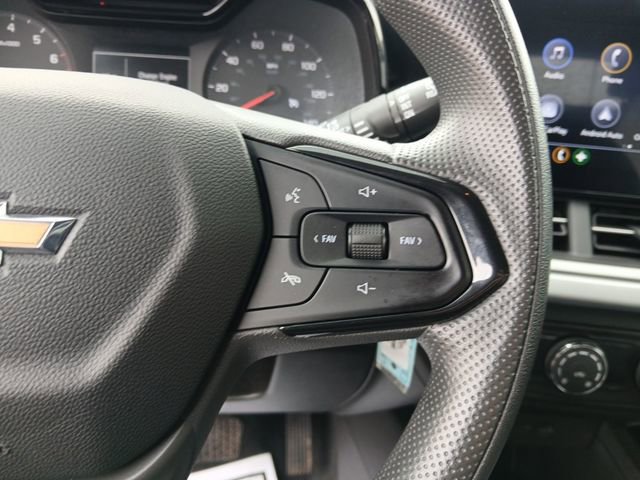 Used 2025 Chevrolet Trax LS FWD image 19