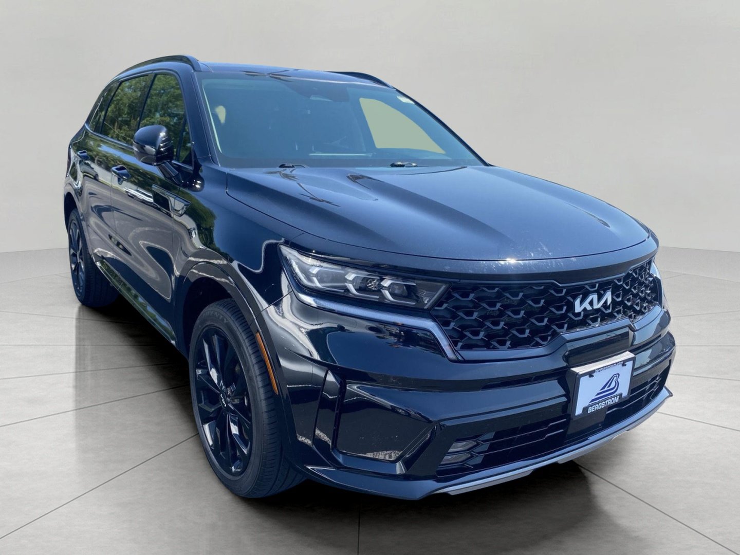Used 2023 Kia Sorento SX AWD/4WD image 1