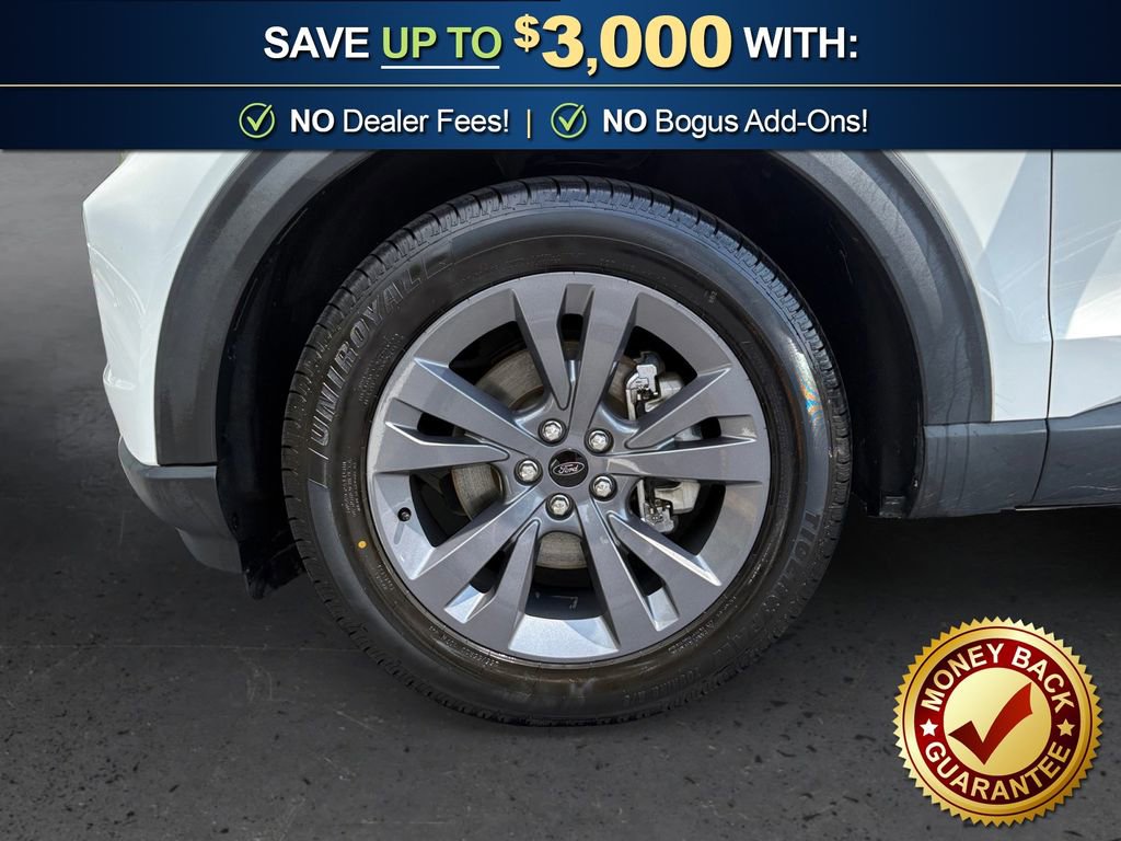 Certified 2022 Ford Explorer XLT w/ Equipment Group 202A RWD image 13