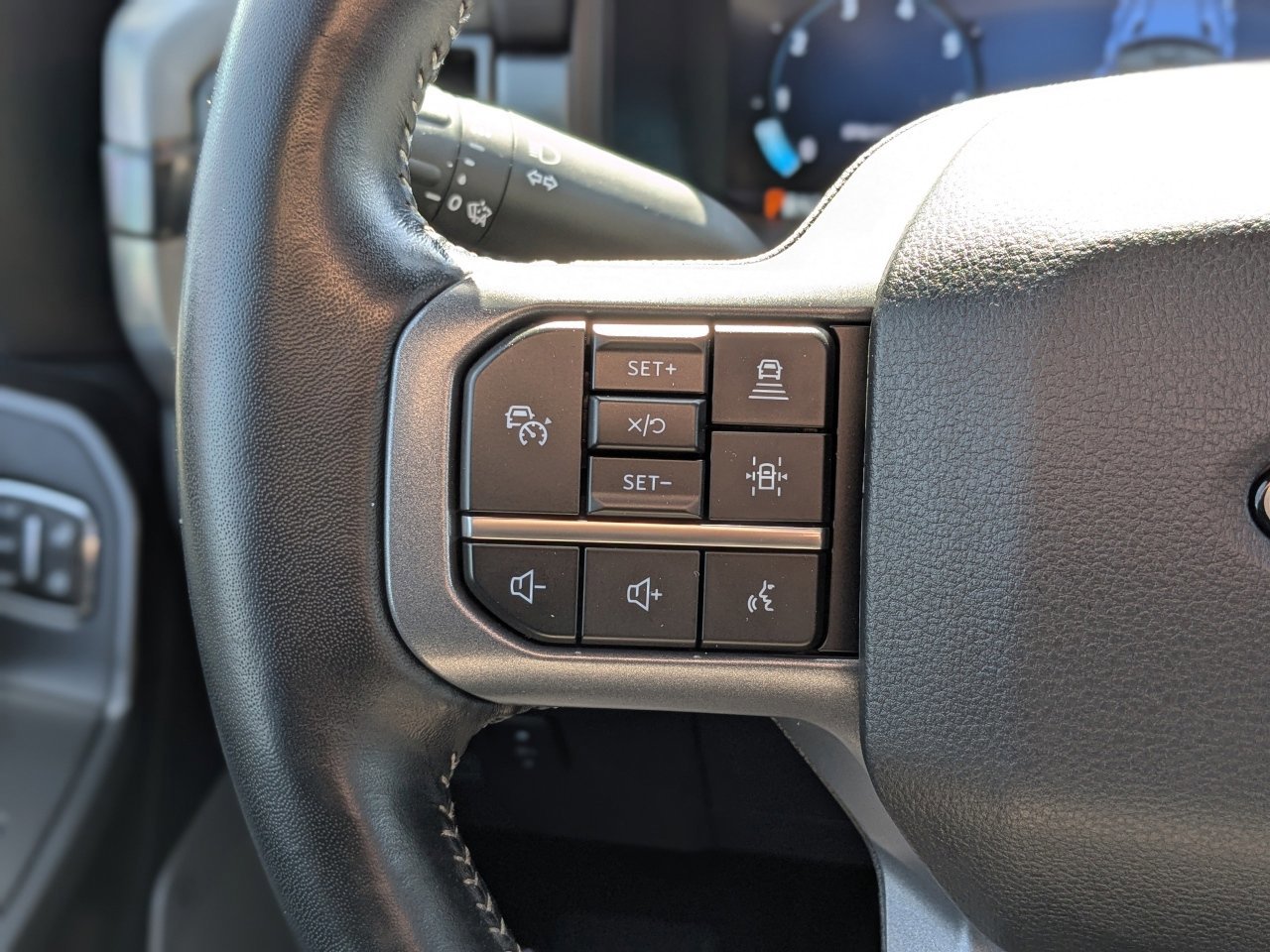 Certified 2024 Ford F150 Lariat image 31