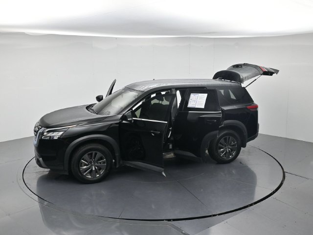 Used 2024 Nissan Pathfinder S FWD image 46