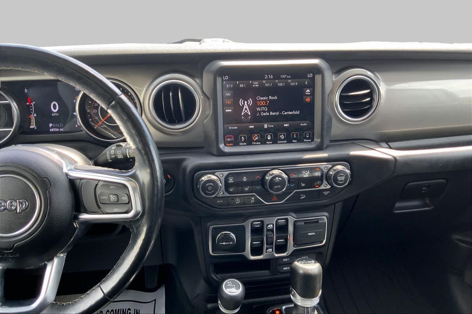 Used 2018 Jeep Wrangler Unlimited Sahara AWD/4WD image 7