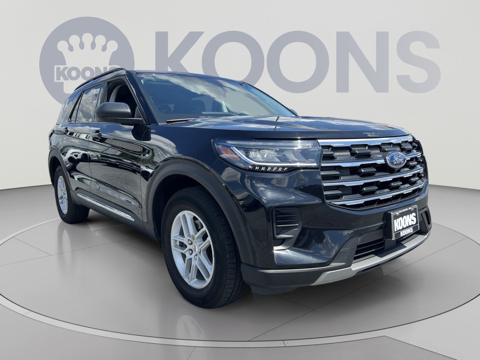 Certified 2025 Ford Explorer Active AWD/4WD image 10