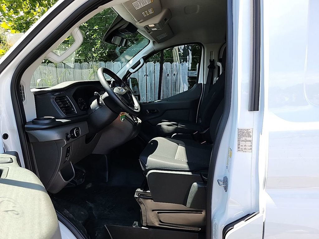 Certified 2025 Ford Transit 250 Low Roof w/ Exterior Upgrade Package RWD image 8