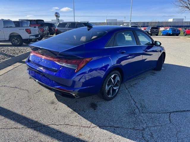 Used 2023 Hyundai Elantra Limited w/ Cargo Package image 8