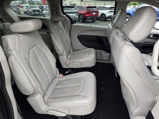 Used 2021 Chrysler Voyager Lxi FWD image 17