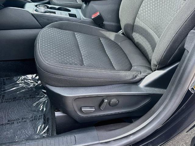 Certified 2024 Ford Escape Active w/ Tech Pack #1 AWD/4WD image 17