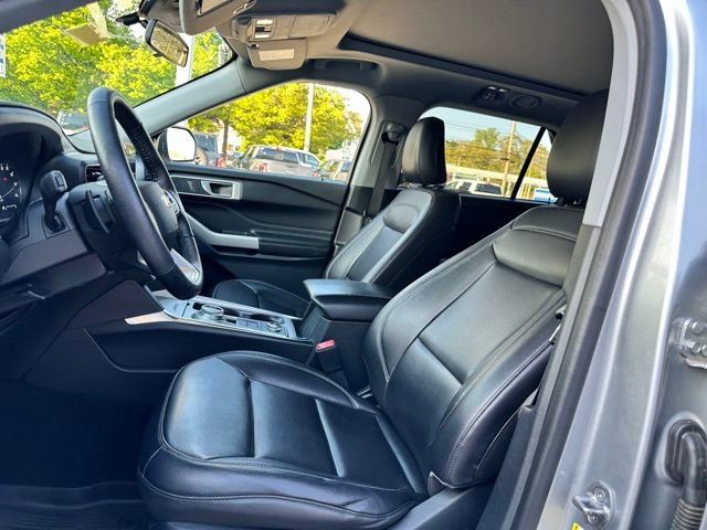 Certified 2021 Ford Explorer XLT w/ Equipment Group 202A AWD/4WD image 36