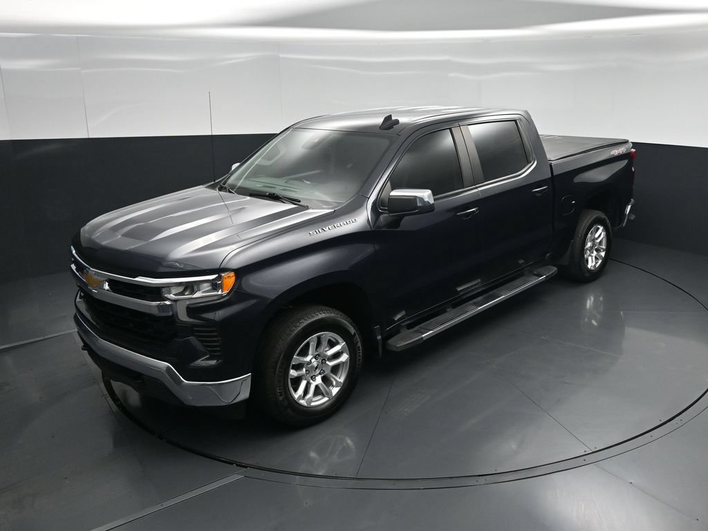 Used 2023 Chevrolet Silverado 1500 LT AWD/4WD image 32