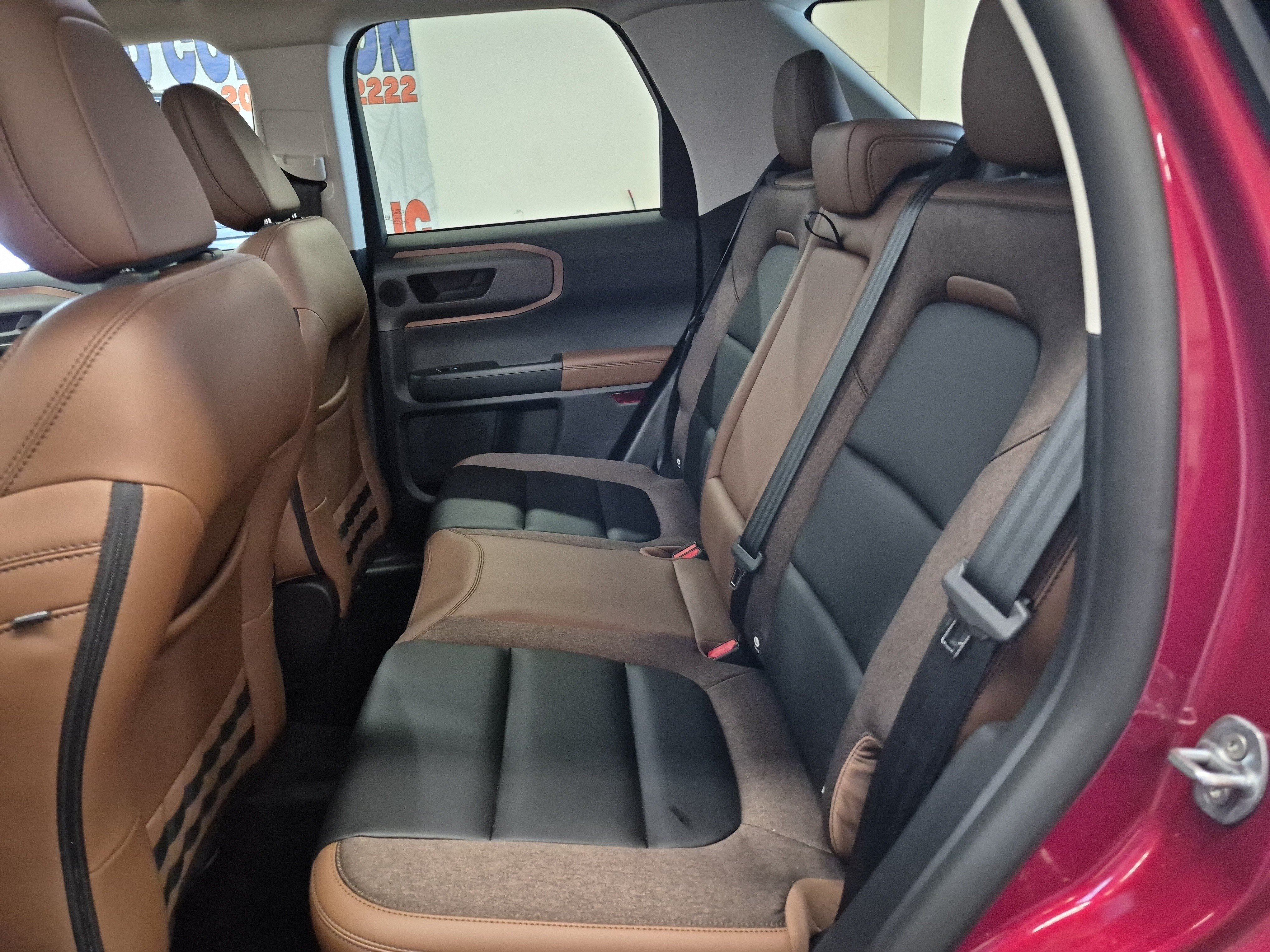 Certified 2025 Ford Bronco Sport Outer Banks w/ Outer Banks Tech Package+ AWD/4WD image 15